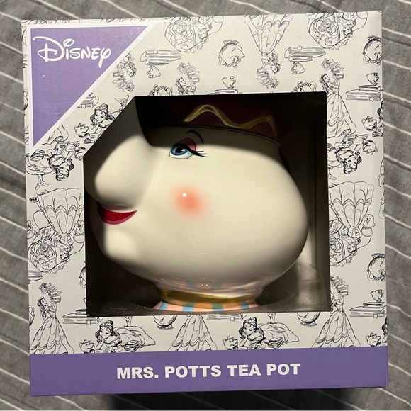 Disney NIB Mrs. Potts teapot - Picture 3 of 5